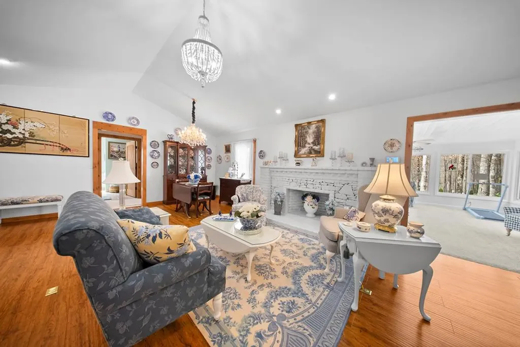 533 T Road Monterey TN 38574