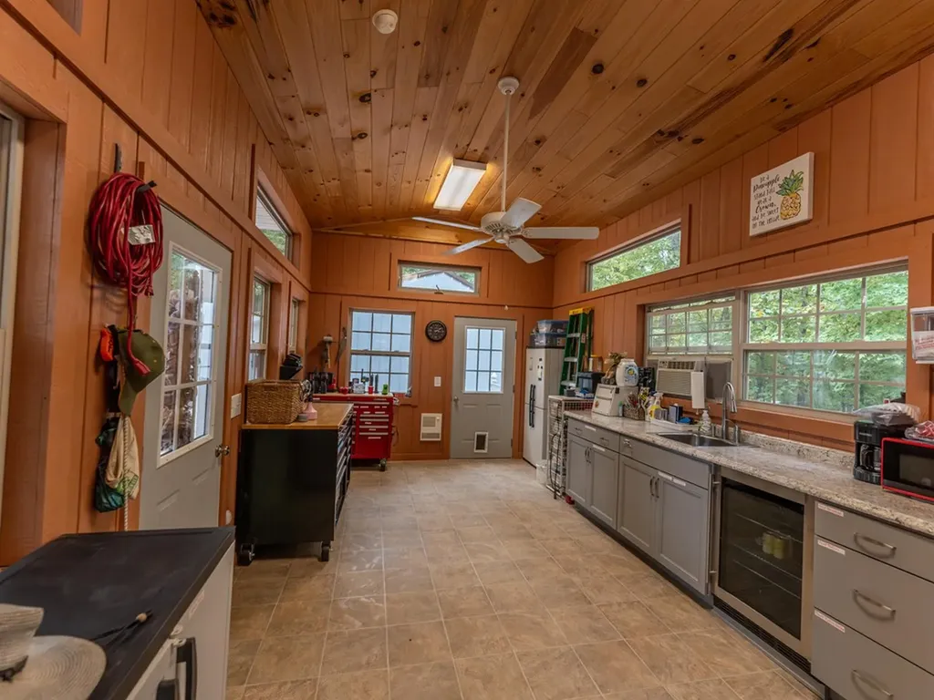 533 T Road Monterey TN 38574