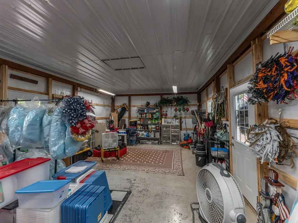 533 T Road Monterey TN 38574