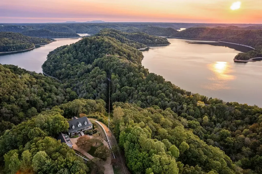 180 Austin Ridge Road Baxter TN 38544