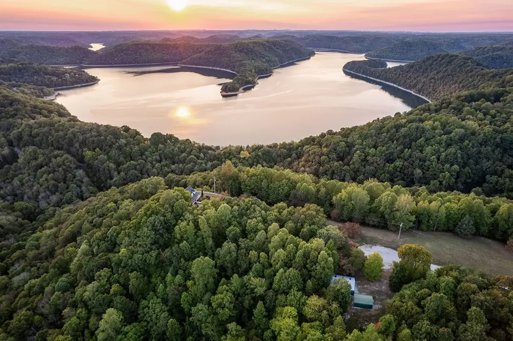 180 Austin Ridge Road Baxter TN 38544