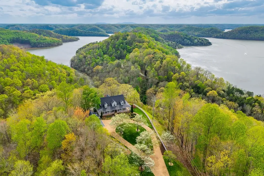 180 Austin Ridge Road Baxter TN 38544