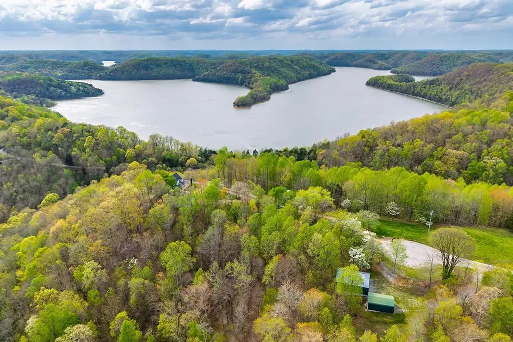 180 Austin Ridge Road Baxter TN 38544