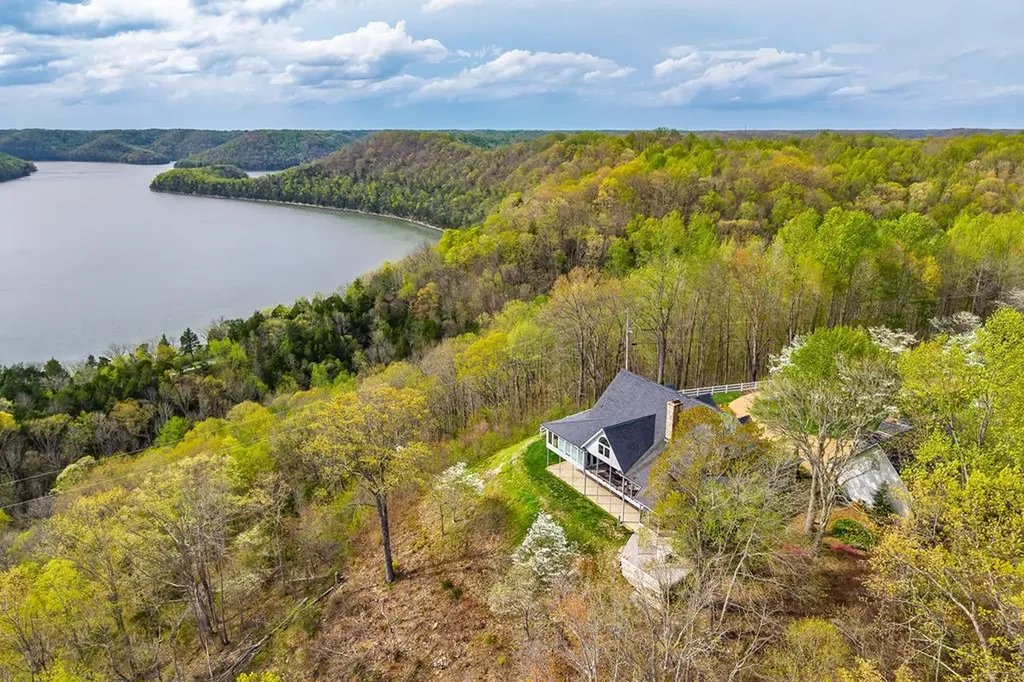 180 Austin Ridge Road Baxter TN 38544