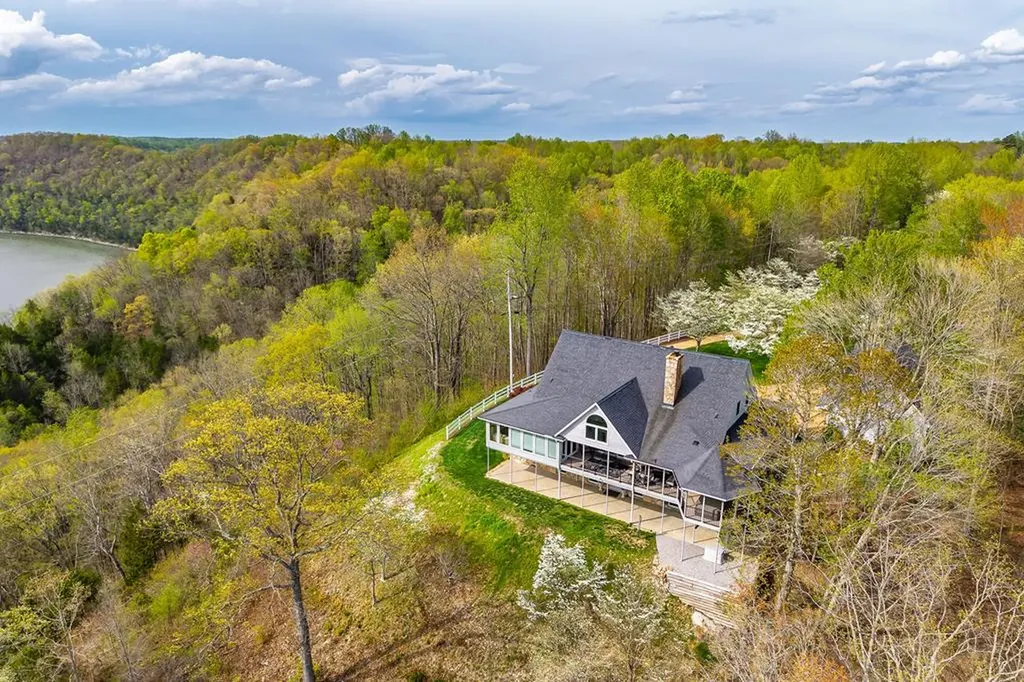 180 Austin Ridge Road Baxter TN 38544