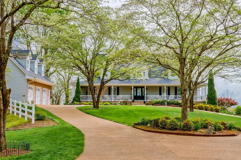 180 Austin Ridge Road Baxter TN 38544