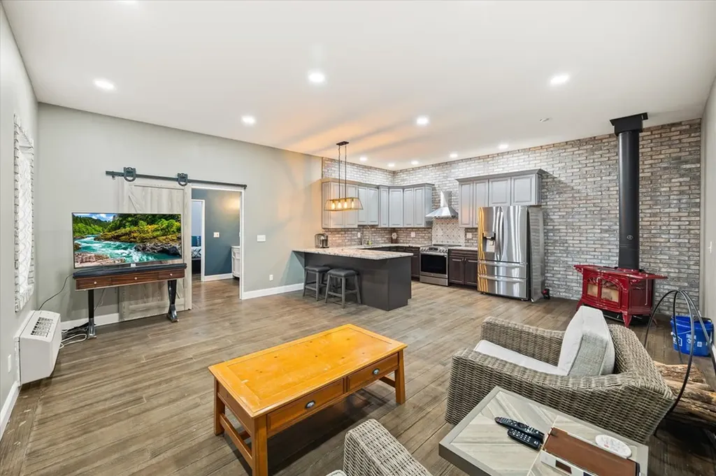 209 Simmental Lane Hilham TN 38568