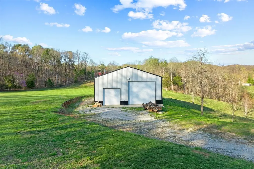 209 Simmental Lane Hilham TN 38568