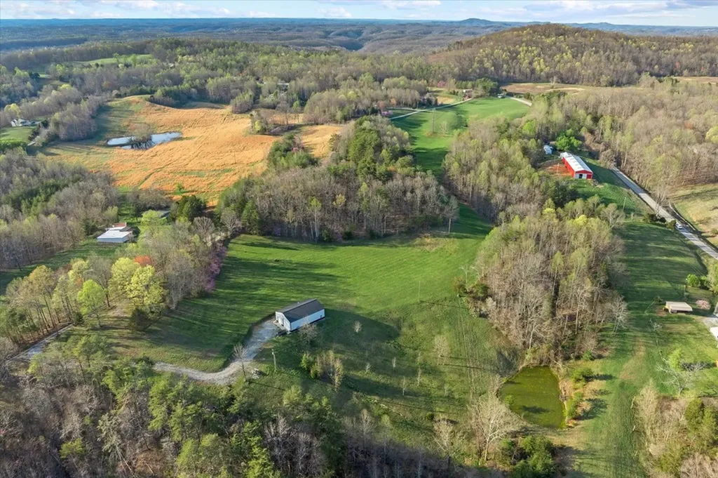 209 Simmental Lane Hilham TN 38568