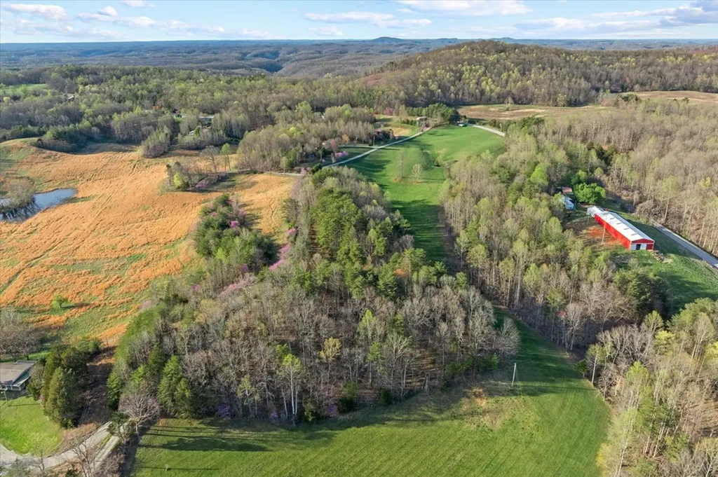 209 Simmental Lane Hilham TN 38568