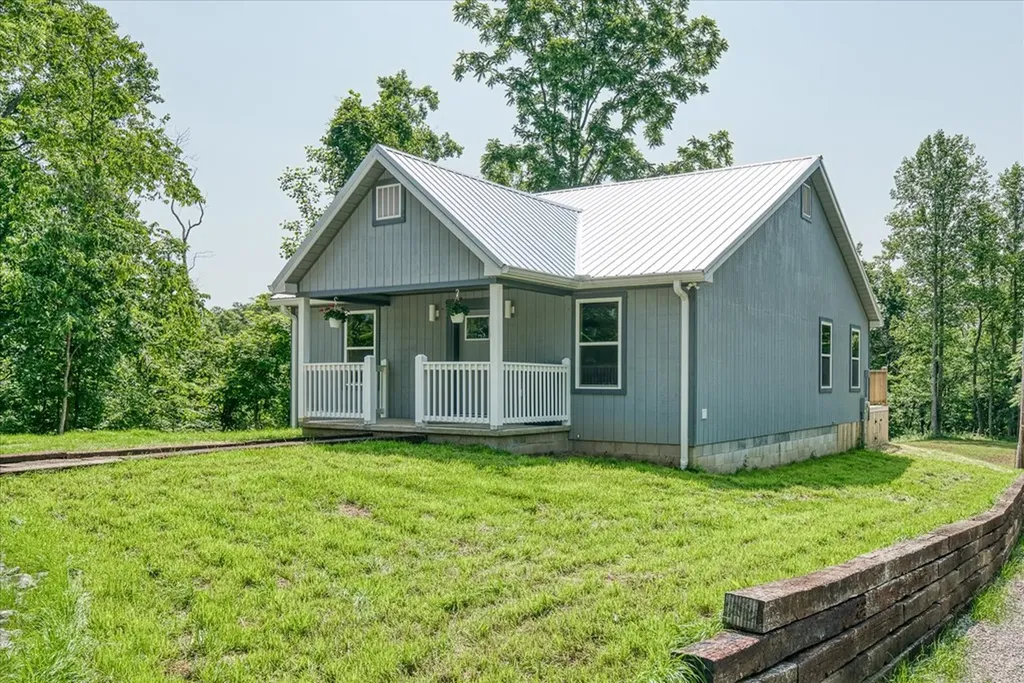 299 Shire Lane Celina TN 38551