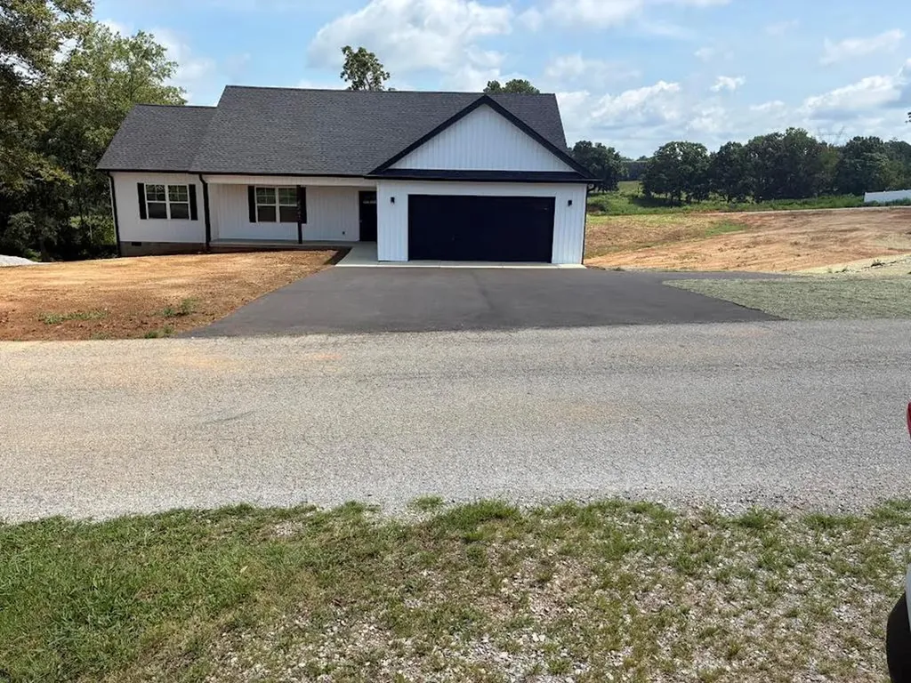 4545 Window Cliff Road Baxter TN 38544