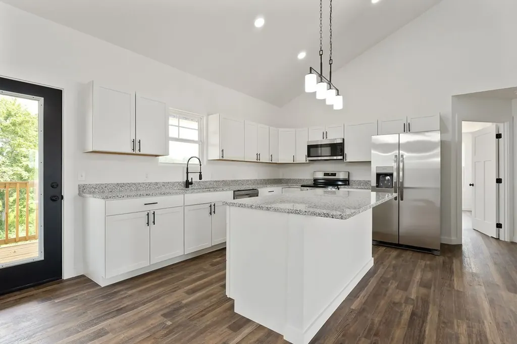 4545 Window Cliff Road Baxter TN 38544