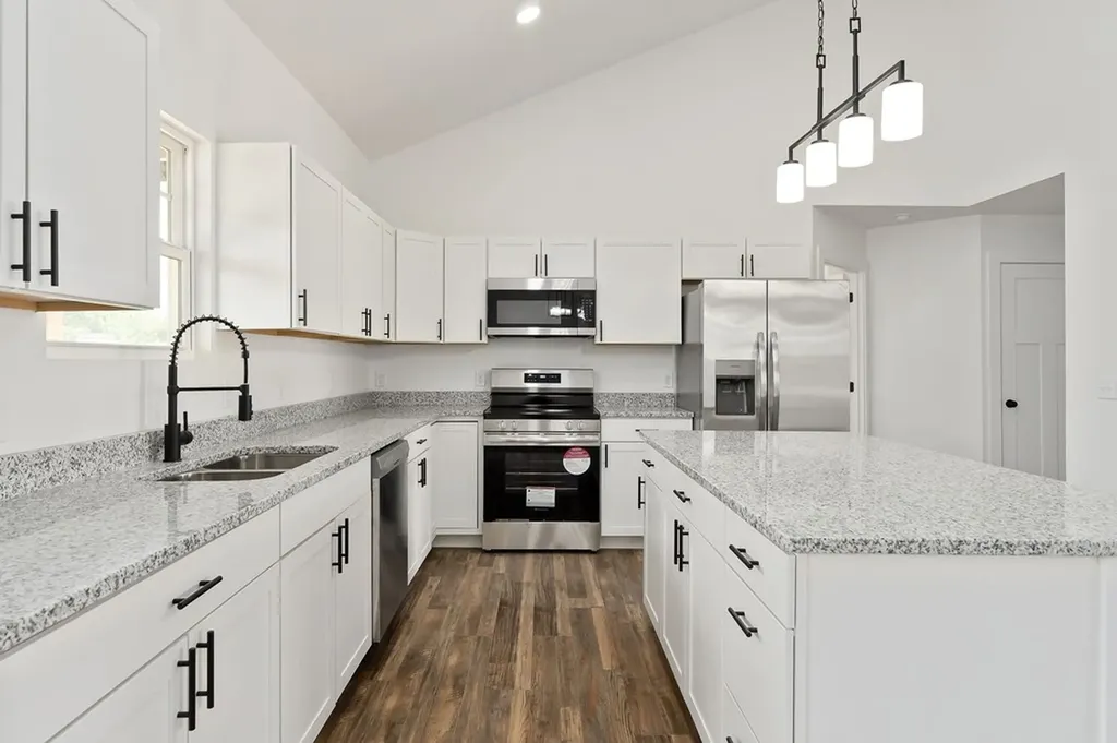 4545 Window Cliff Road Baxter TN 38544