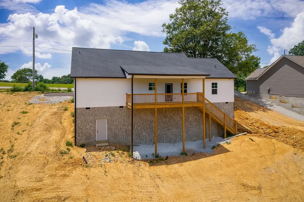 4545 Window Cliff Road Baxter TN 38544