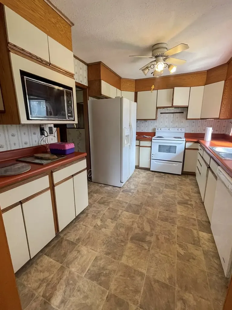 986 Old Mail Road Crossville TN 38555