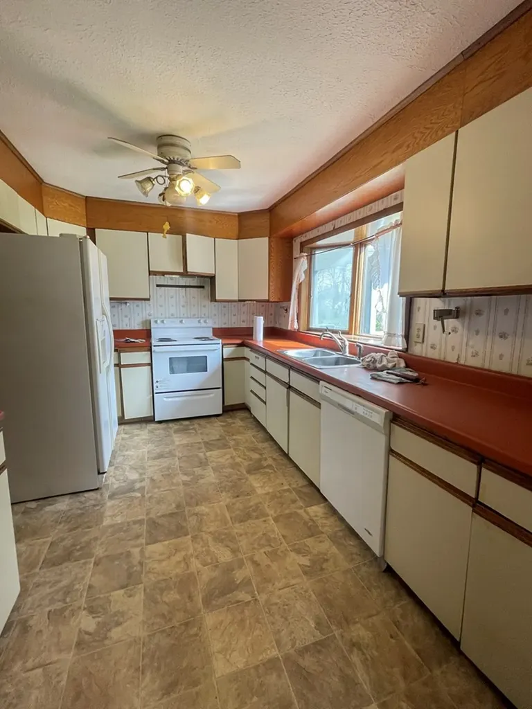 986 Old Mail Road Crossville TN 38555