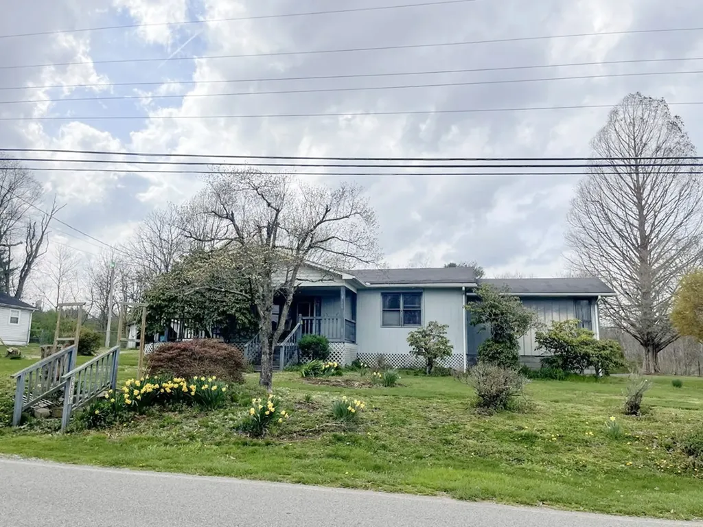 986 Old Mail Road Crossville TN 38555