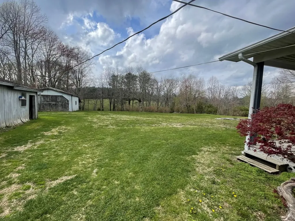 986 Old Mail Road Crossville TN 38555