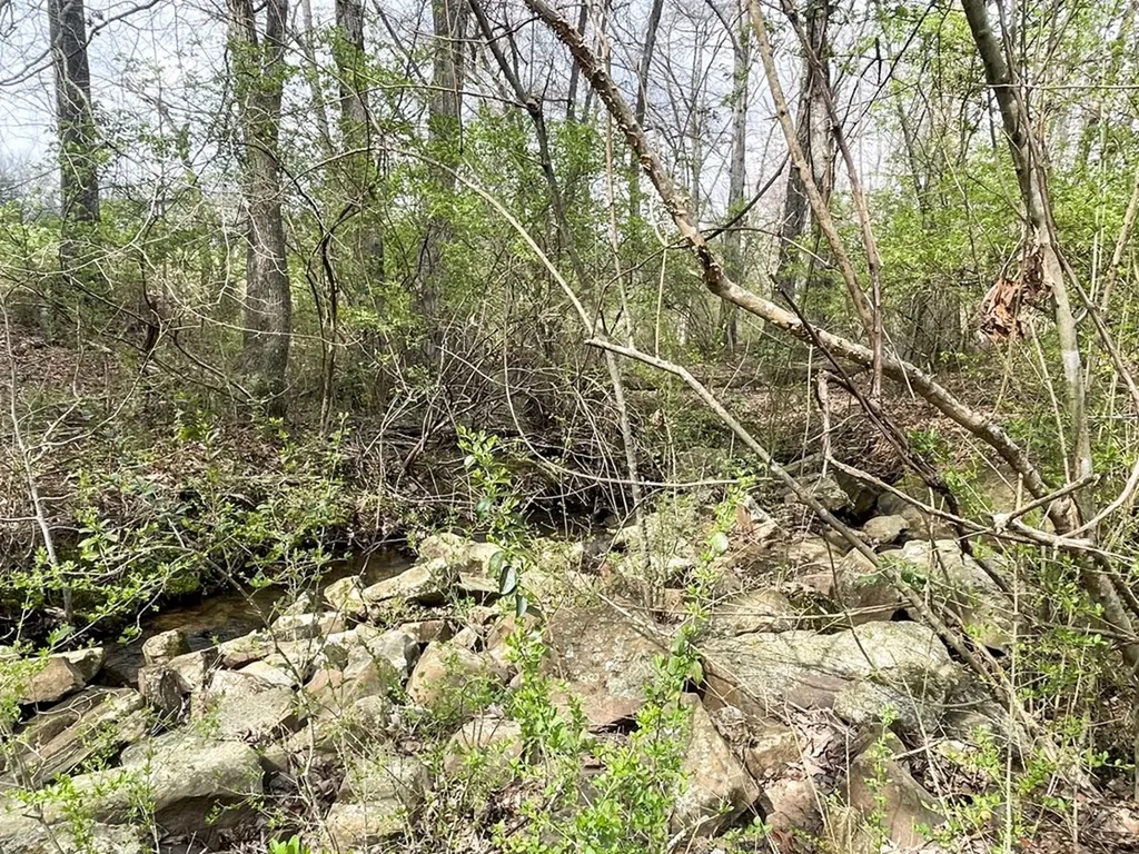 986 Old Mail Road Crossville TN 38555