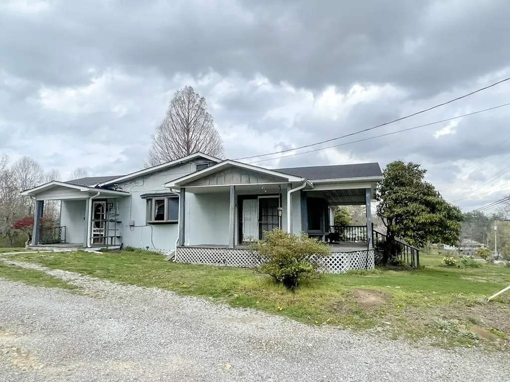 986 Old Mail Road Crossville TN 38555