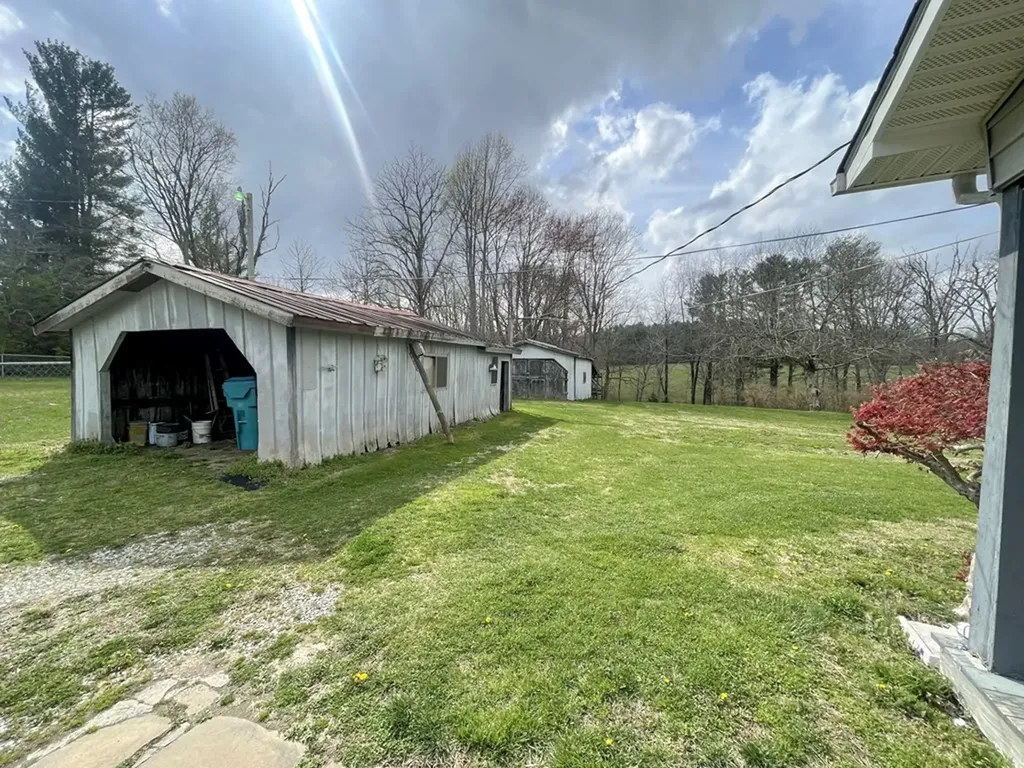 986 Old Mail Road Crossville TN 38555