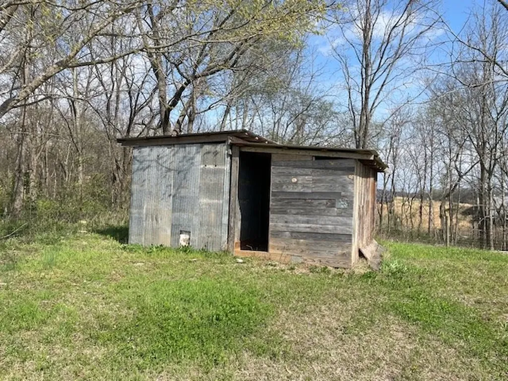 6158 Old Smithville Highway S Sparta TN 38583