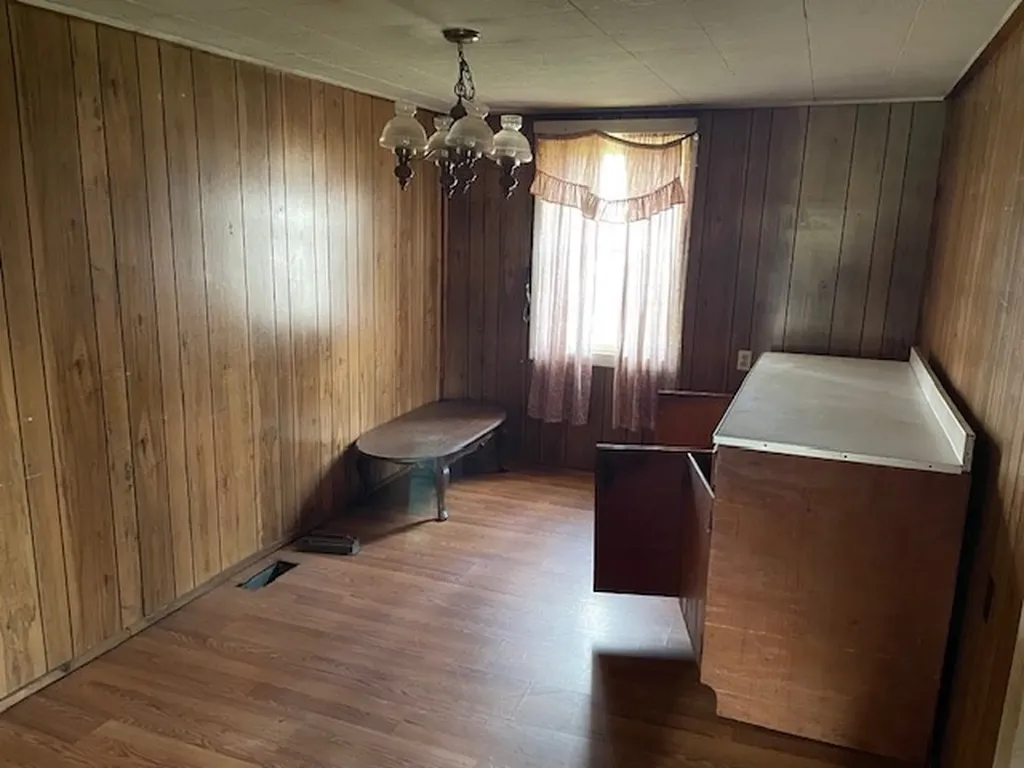 6158 Old Smithville Highway S Sparta TN 38583