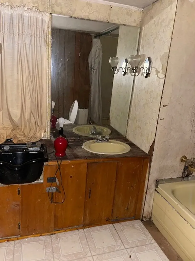 6158 Old Smithville Highway S Sparta TN 38583