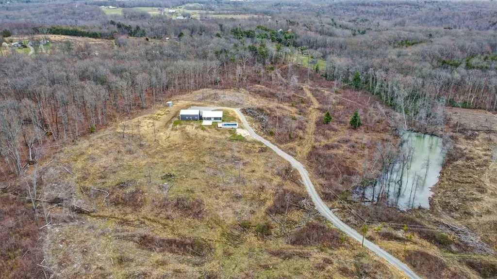 4907 Newton Road Crossville TN 38572