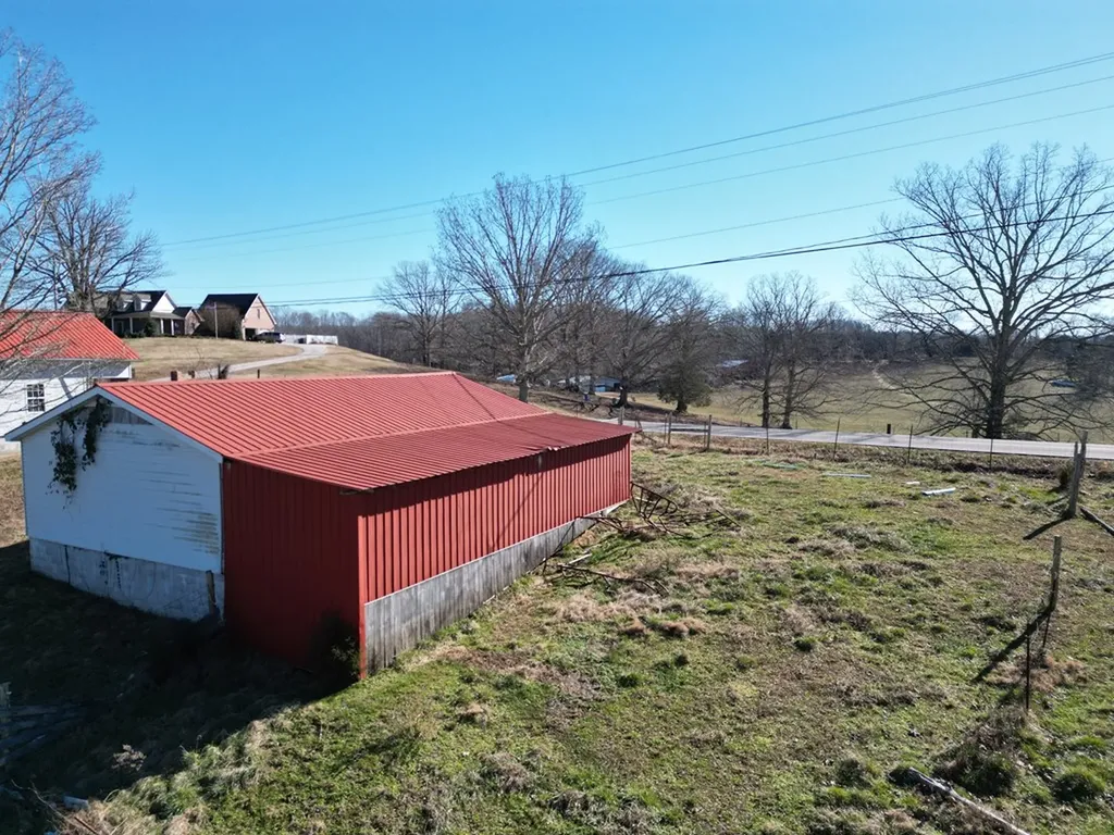 5128 Cove Creek Road Byrdstown TN 38549
