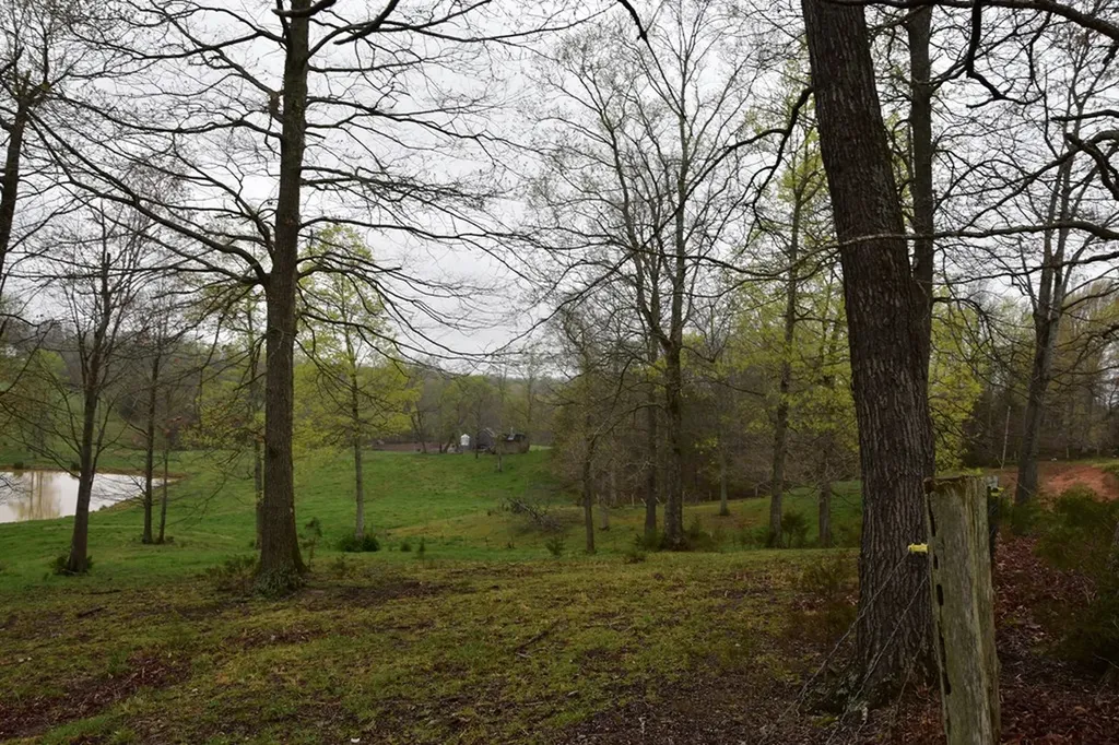 5128 Cove Creek Road Byrdstown TN 38549