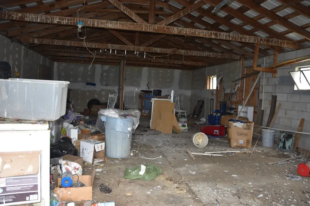 5128 Cove Creek Road Byrdstown TN 38549