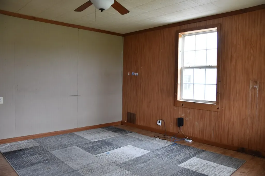 5128 Cove Creek Road Byrdstown TN 38549