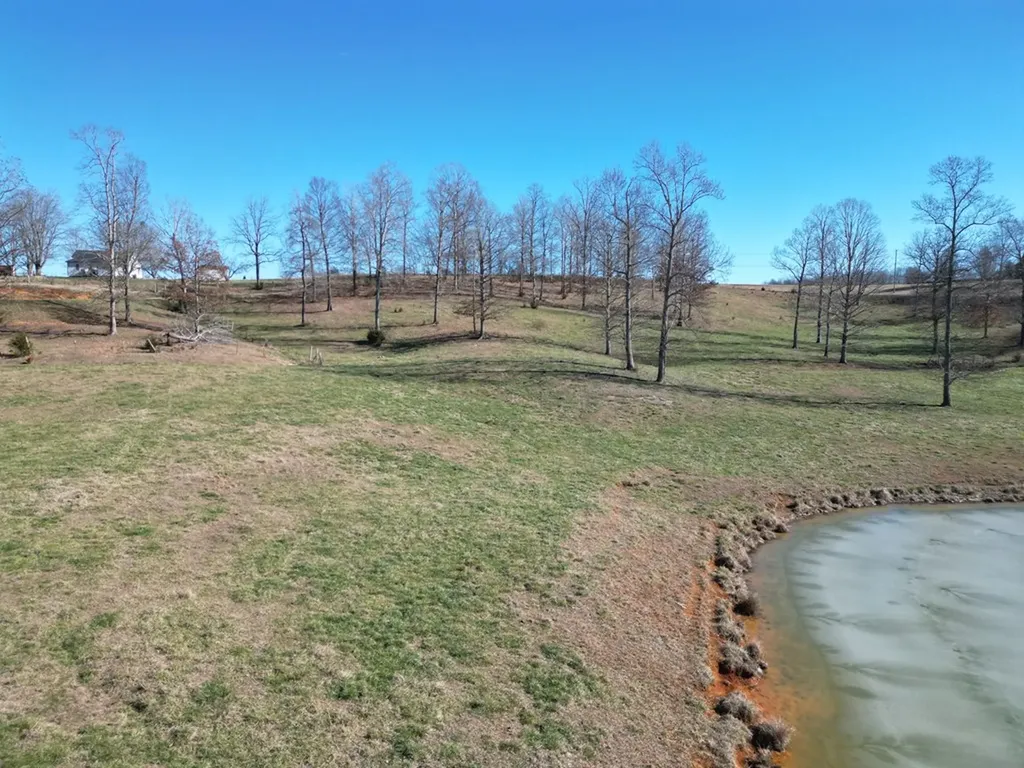 5128 Cove Creek Road Byrdstown TN 38549