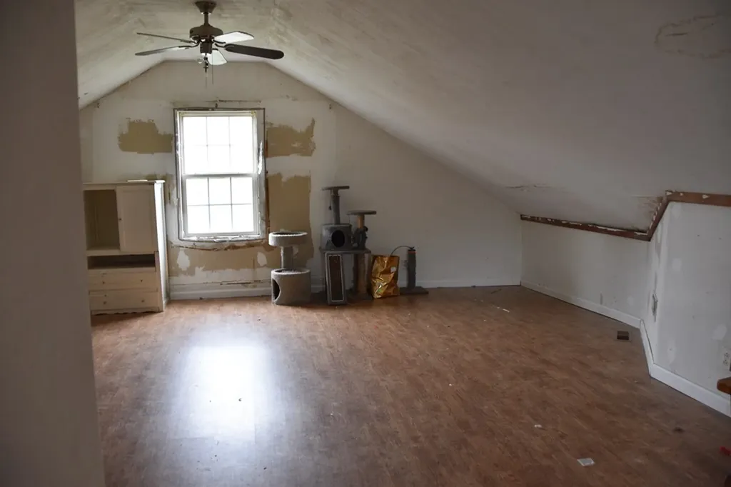 5128 Cove Creek Road Byrdstown TN 38549