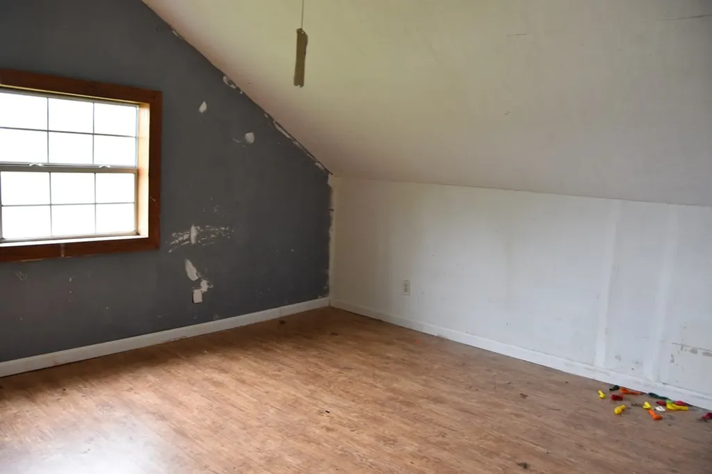 5128 Cove Creek Road Byrdstown TN 38549