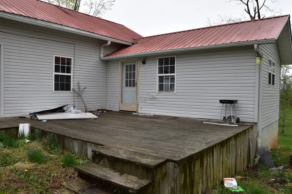 5128 Cove Creek Road Byrdstown TN 38549