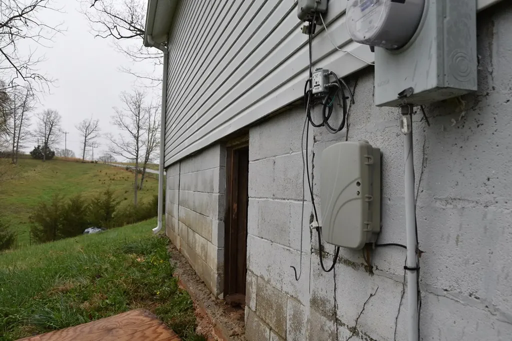 5128 Cove Creek Road Byrdstown TN 38549