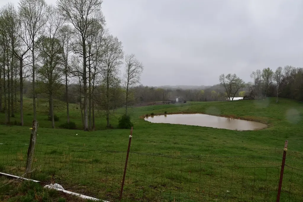 5128 Cove Creek Road Byrdstown TN 38549