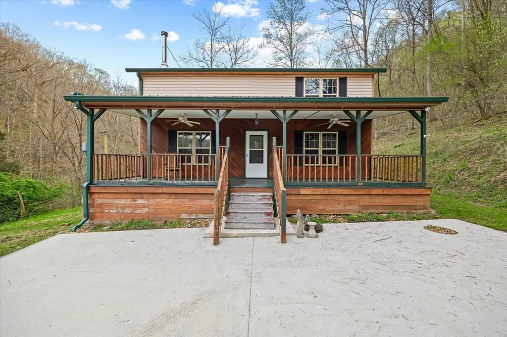 1180 Hopkins Hollow Road Gainesboro TN 38562