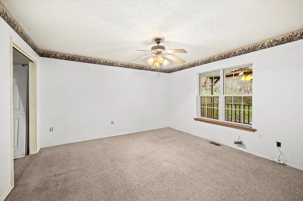 1180 Hopkins Hollow Road Gainesboro TN 38562