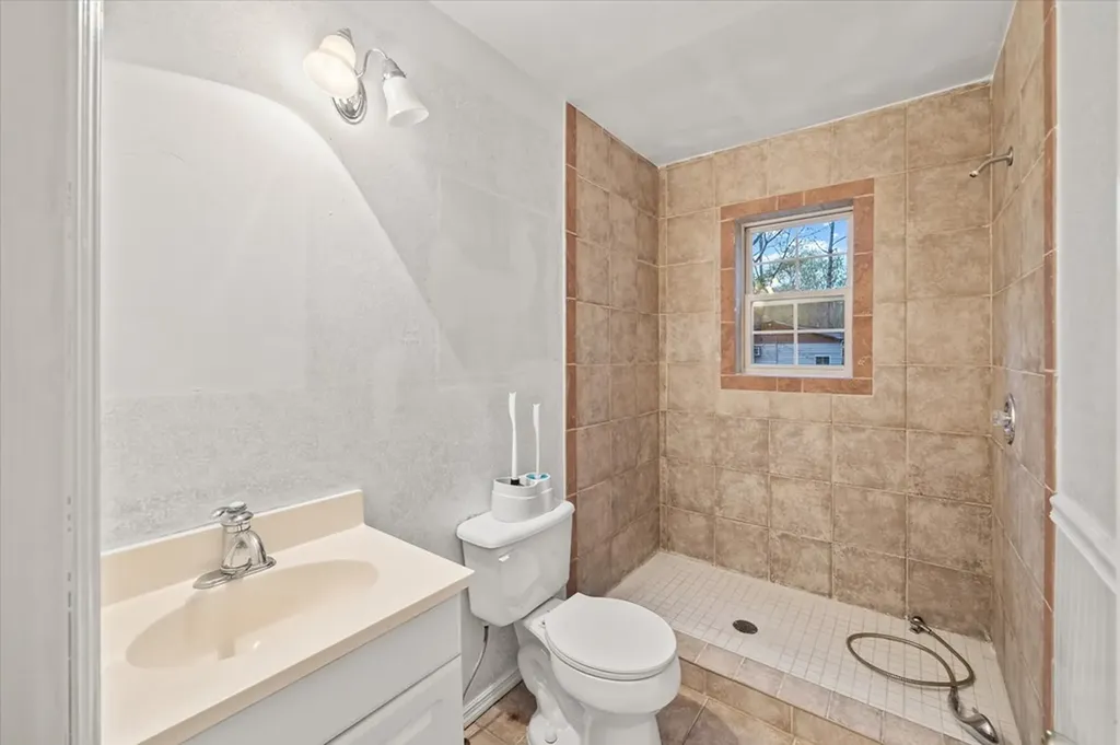 1180 Hopkins Hollow Road Gainesboro TN 38562