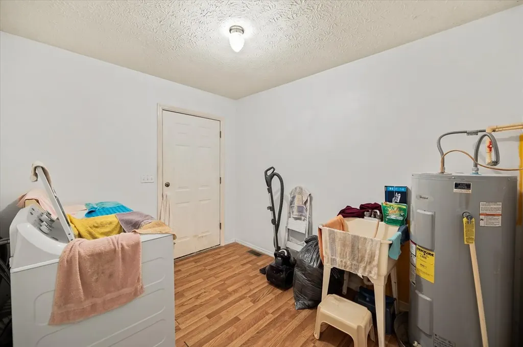 1180 Hopkins Hollow Road Gainesboro TN 38562
