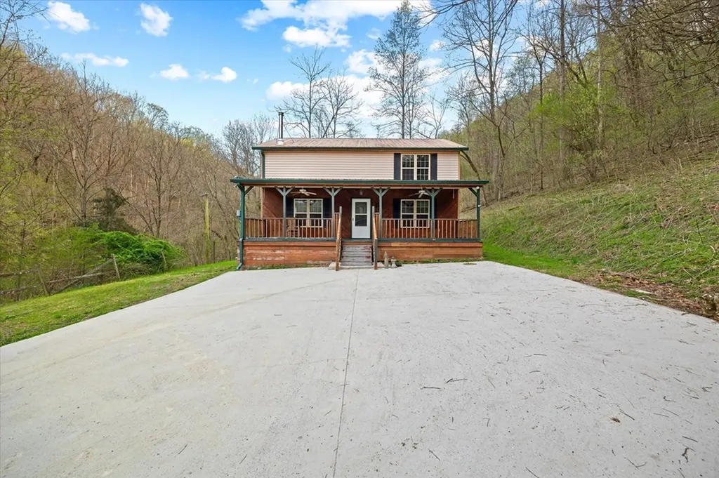 1180 Hopkins Hollow Road Gainesboro TN 38562