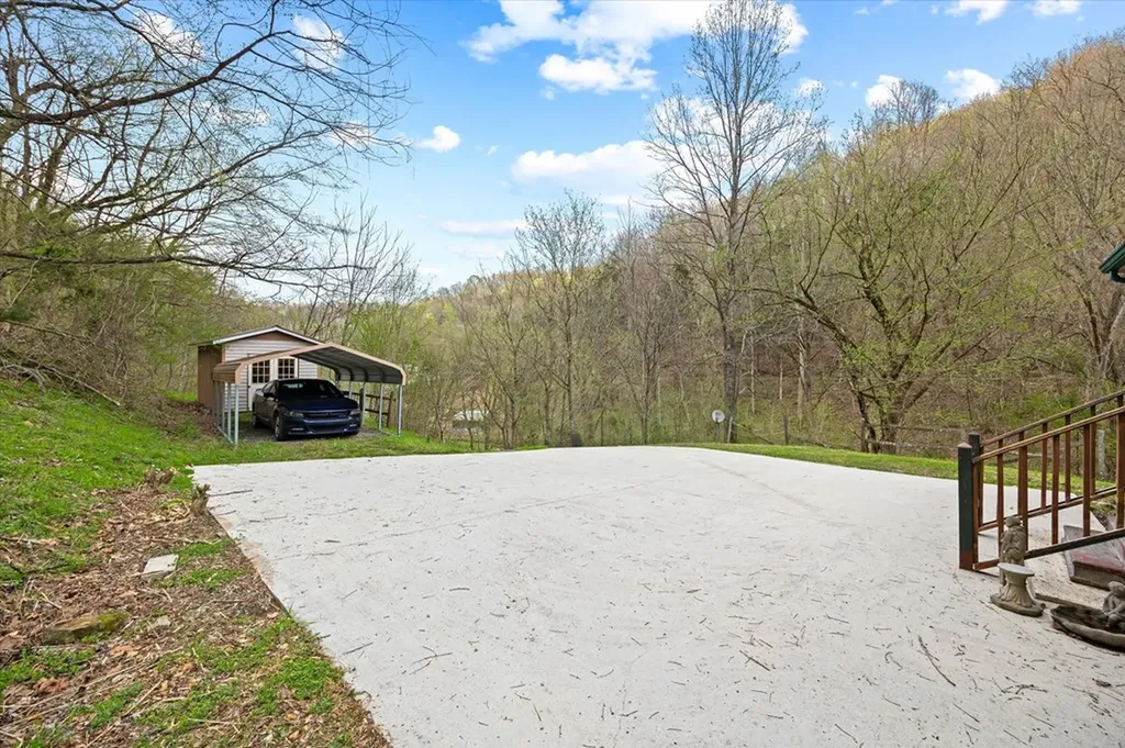 1180 Hopkins Hollow Road Gainesboro TN 38562
