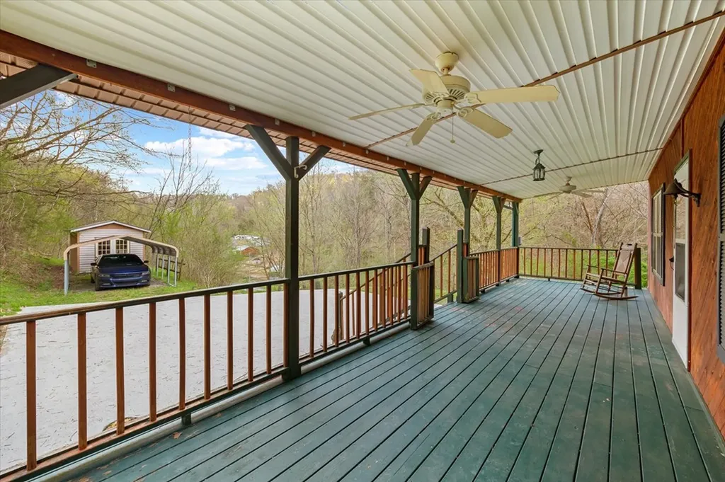 1180 Hopkins Hollow Road Gainesboro TN 38562