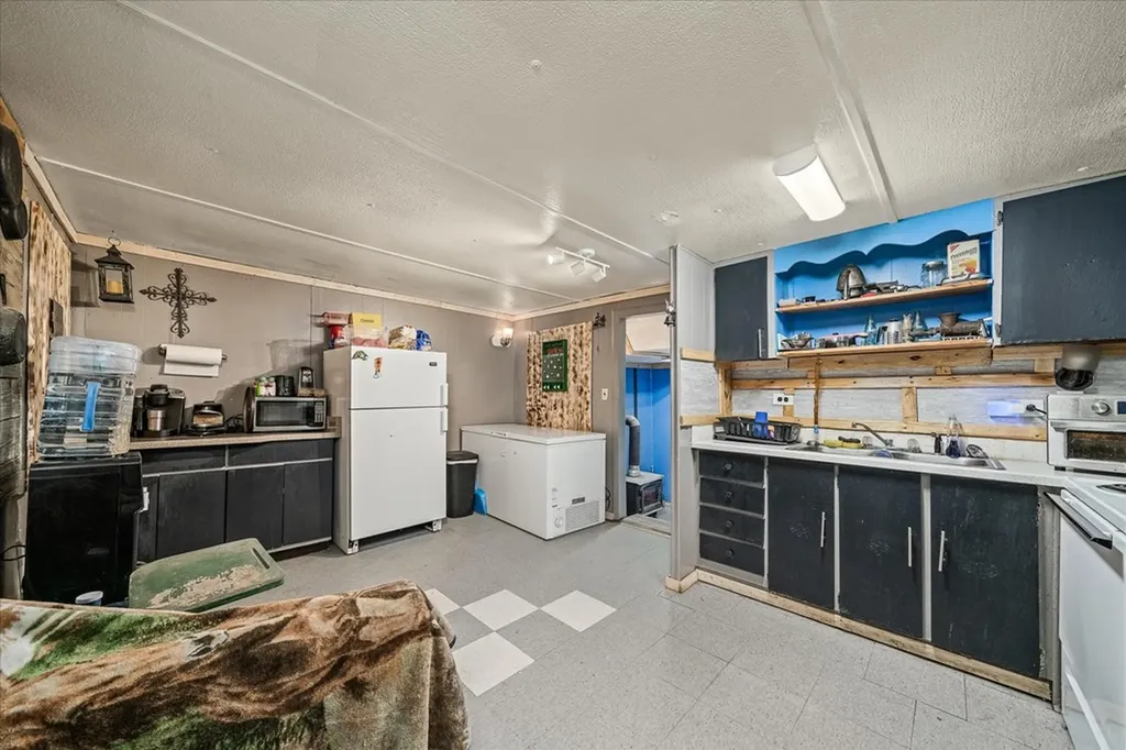 618 Old Baker Mountain Road Spencer TN 38585