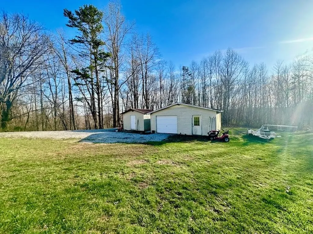 260 Vine Ridge Road Crawford TN 38554