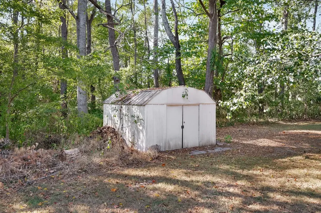 2509 Monterey Highway Sparta TN 38583